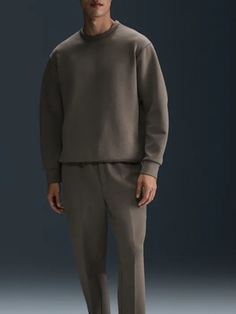 Nike Men's 24.7 ImpossiblySoft Dri-Fit Crewneck and Pants